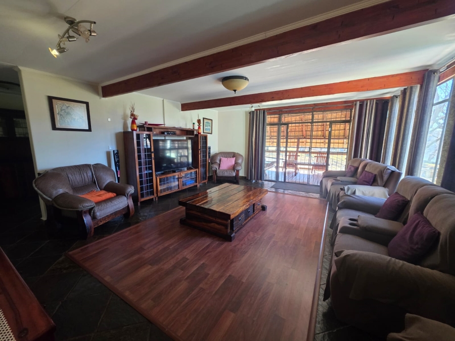 4 Bedroom Property for Sale in Lindequesdrif North West